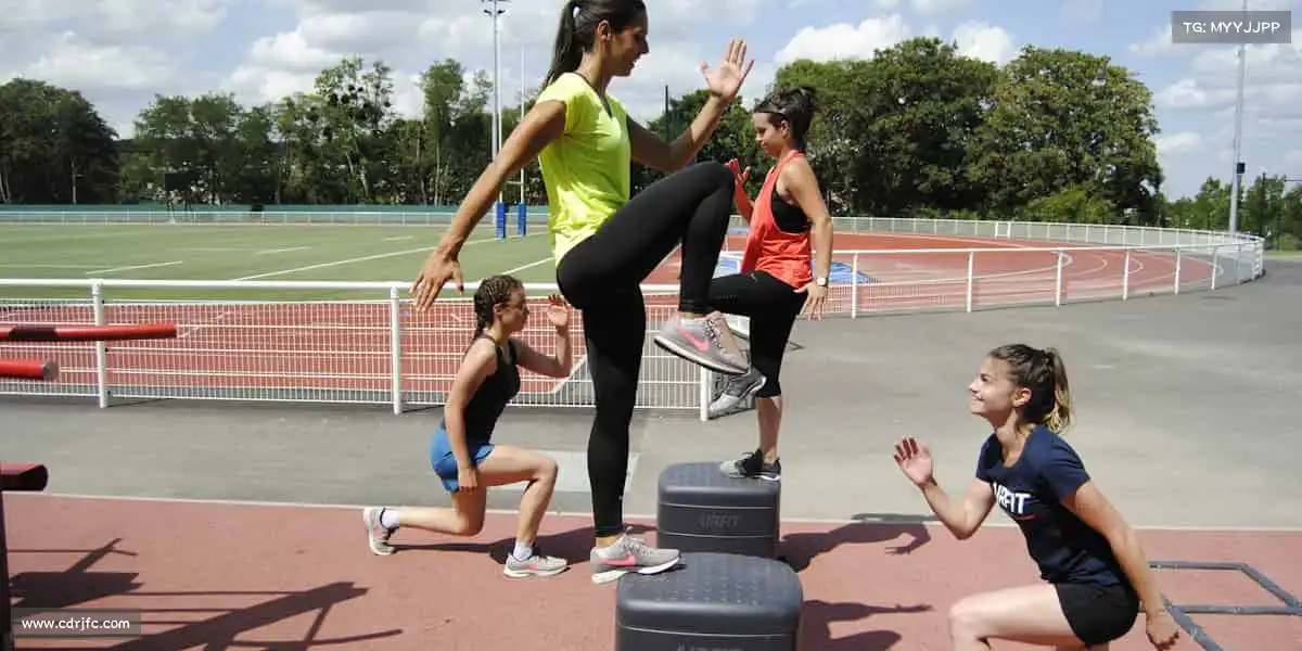 竞技宝🎾挥动球拍,掌控全场!体育的热血,就在每一次全力以赴中迸发💥